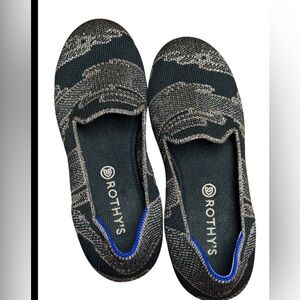 Like new! Excellent Condition ~ Retired Rothy's Golden Shimmer Loafers SZ 1